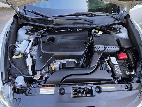 Used 2016 Nissan Altima 2.5 S w/ Power Driver Seat Package FWD image 11