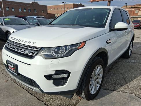Used 2016 Land Rover Discovery Sport HSE image 4