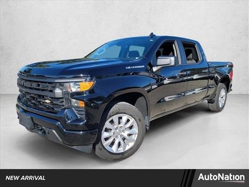 Used 2022 Chevrolet Silverado 1500 Custom image 1