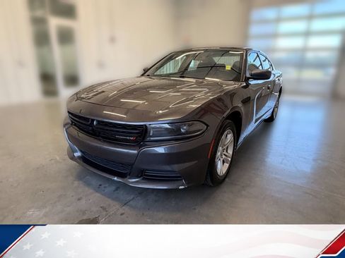 Used 2022 Dodge Charger SXT RWD image 14