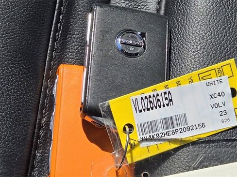 Certified 2023 Volvo XC40 B4 Plus w/ Protection Package Premier image 21