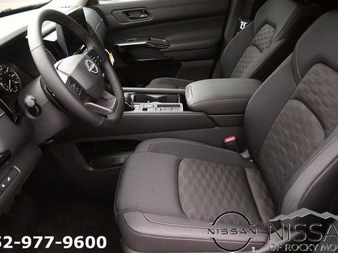 New 2026 Nissan Pathfinder SV image 12