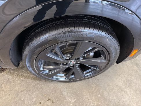 Certified 2025 Buick Envision Sport Touring image 23