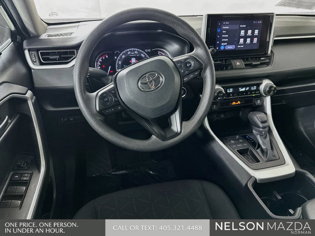 Used 2025 Toyota RAV4 XLE FWD image 23