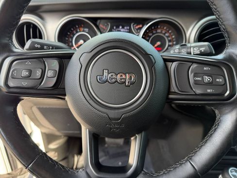 Used 2020 Jeep Wrangler Sport AWD/4WD image 19