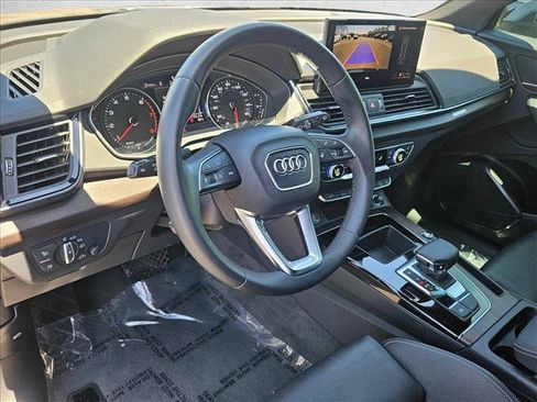 Used 2023 Audi Q5 2.0T Premium w/ Convenience Package AWD/4WD image 10