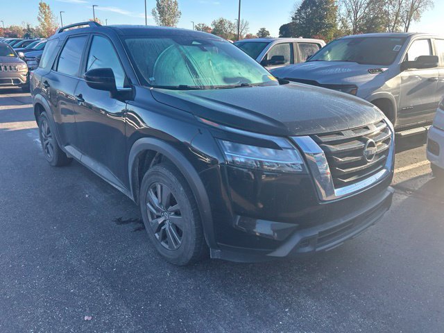 Used 2022 Nissan Pathfinder SV AWD/4WD image 5