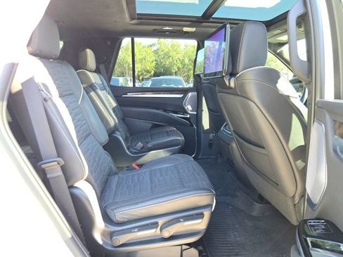 Used 2025 Cadillac Escalade Sport Platinum w/ LPO, Floor Liner Package AWD/4WD image 11