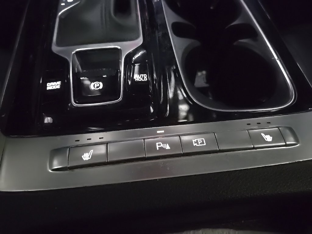 Certified 2024 Kia Carnival EX FWD image 29