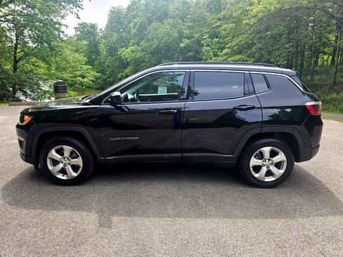 Used 2017 Jeep Compass Latitude w/ Popular Equipment Group image 10
