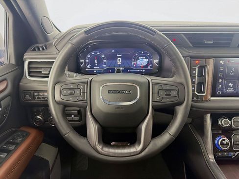 Used 2024 GMC Yukon Denali Ultimate AWD/4WD image 13