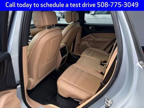 Used 2021 Porsche Cayenne image 13