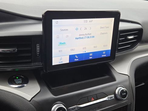 Used 2020 Ford Explorer XLT image 26