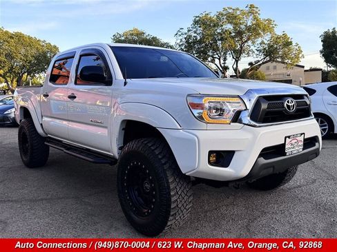 Used 2012 Toyota Tacoma PreRunner image 1