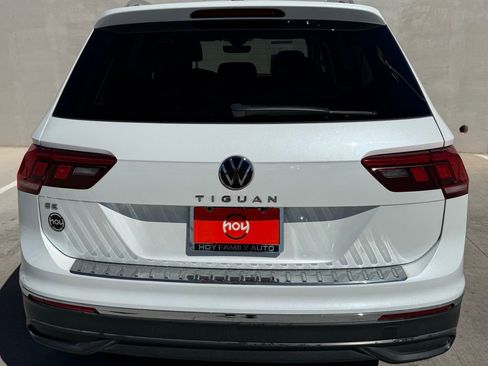 Certified 2023 Volkswagen Tiguan SE w/ Panoramic Sunroof Package image 4