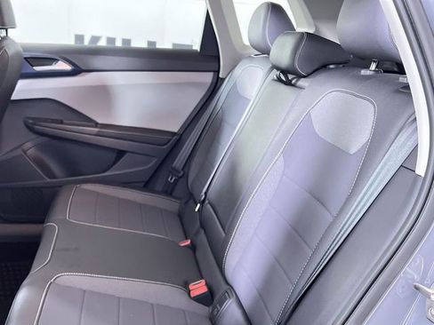 Used 2024 Volkswagen Taos SE image 22