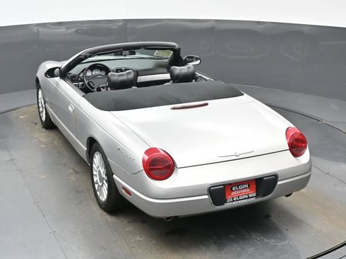 Used 2004 Ford Thunderbird image 32