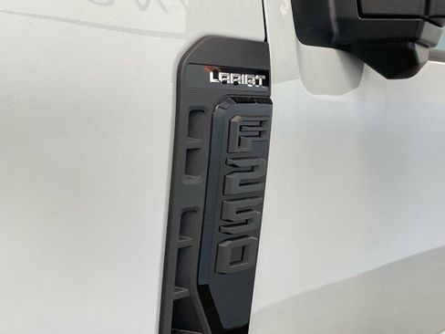 New 2026 Ford F250 Lariat w/ Black Appearance Package AWD/4WD image 17