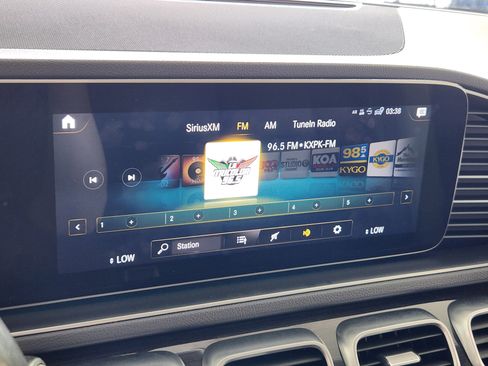 Used 2020 Mercedes-Benz GLE 350 4MATIC image 22