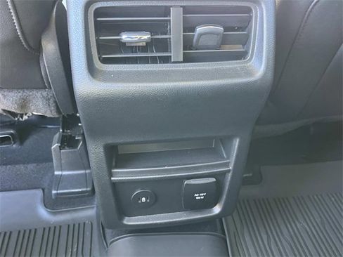 Used 2024 Ford Edge SEL w/ Convenience Package image 16