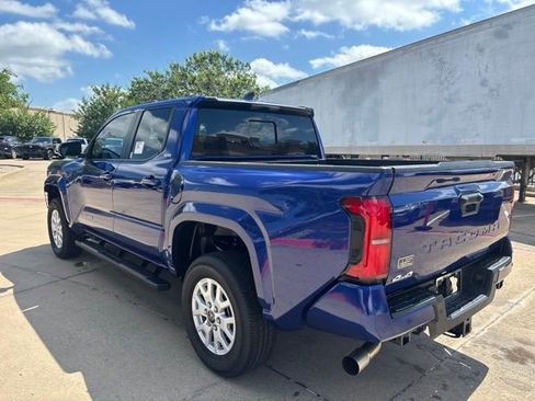 Certified 2025 Toyota Tacoma SR5 w/ SR5 Upgrade Package AWD/4WD image 7