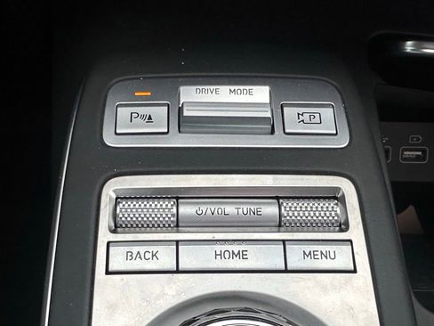 Used 2023 Genesis Electrified GV70 Prestige w/ Prestige Package image 38