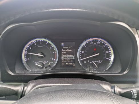 Used 2017 Toyota Highlander XLE AWD/4WD image 22