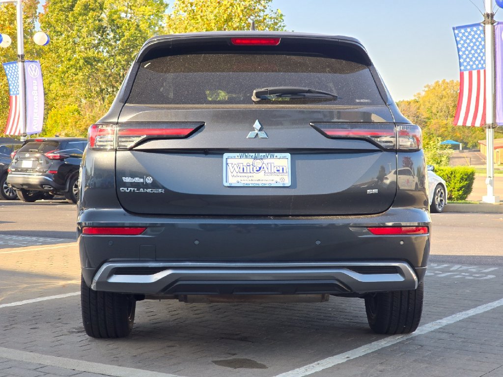 Used 2025 Mitsubishi Outlander SE AWD/4WD image 23