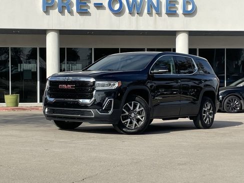 Used 2023 GMC Acadia SLE image 1