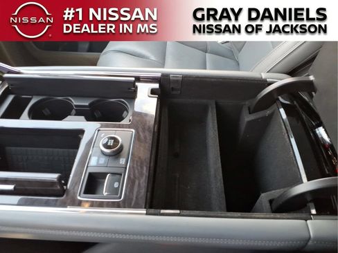 Used 2019 Lincoln Navigator L Select RWD image 20