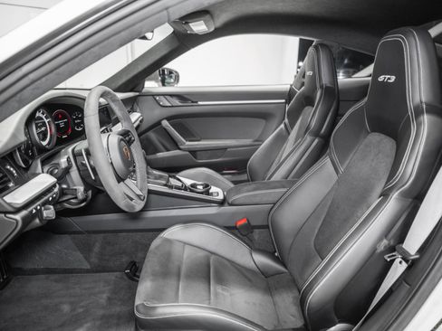 Used 2022 Porsche 911 GT3 image 2