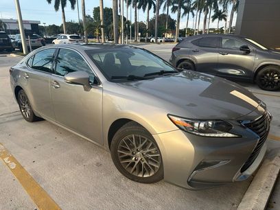 Used 2018 Lexus ES 350 w/ Navigation System Package