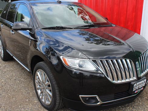 Used 2014 Lincoln MKX AWD w/ Equipment Group 102A image 4