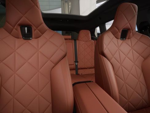 New 2026 BMW iX xDrive60 image 11