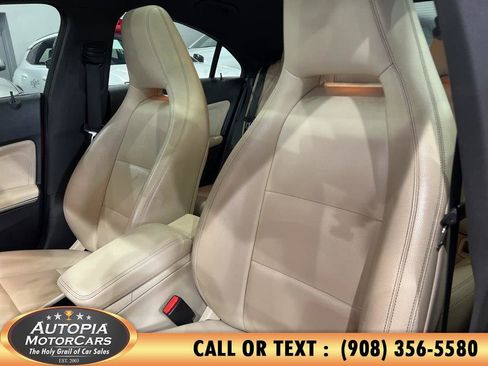 Used 2014 Mercedes-Benz CLA 250 4MATIC image 9