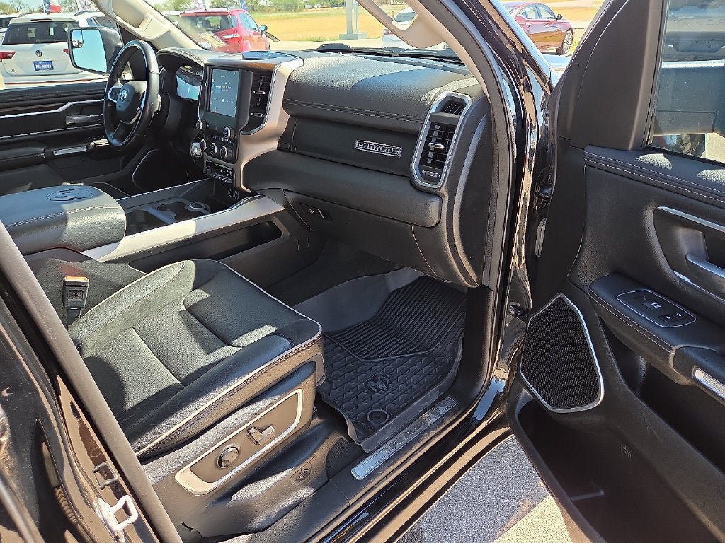 Used 2022 RAM 1500 Laramie AWD/4WD image 12