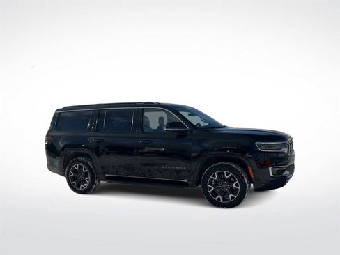 Used 2023 Jeep Wagoneer Series III w/ Preferred Equipment Group image 2