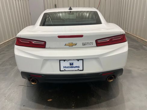 Used 2017 Chevrolet Camaro LT RWD image 23