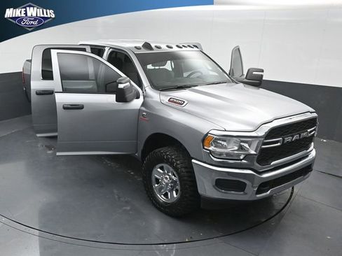 Used 2024 RAM 2500 Tradesman w/ Chrome Appearance Group AWD/4WD image 25