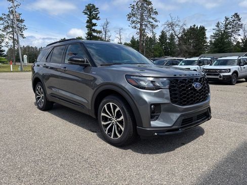 New 2026 Ford Explorer ST-Line AWD/4WD image 1