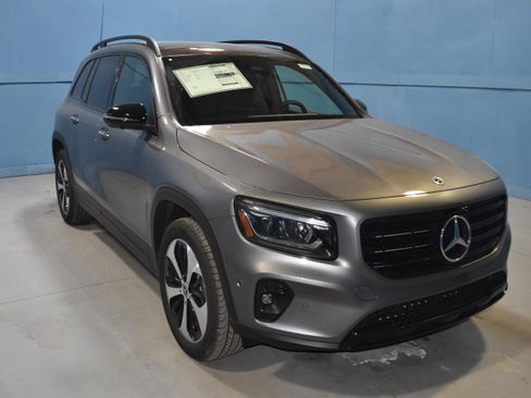 New 2026 Mercedes-Benz GLB 250 4MATIC image 1