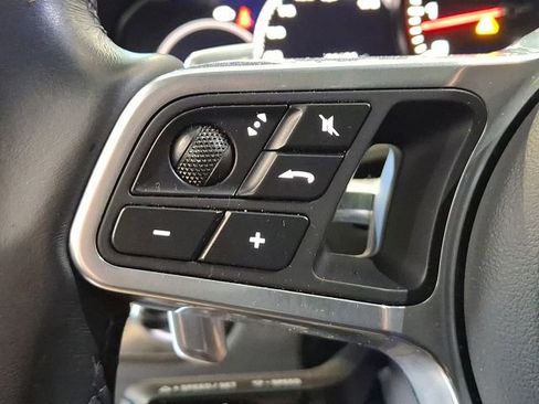 Used 2022 Porsche Cayenne Base image 26