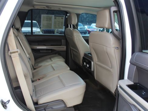 Used 2020 Ford Expedition XLT w/ Equipment Group 202A image 14