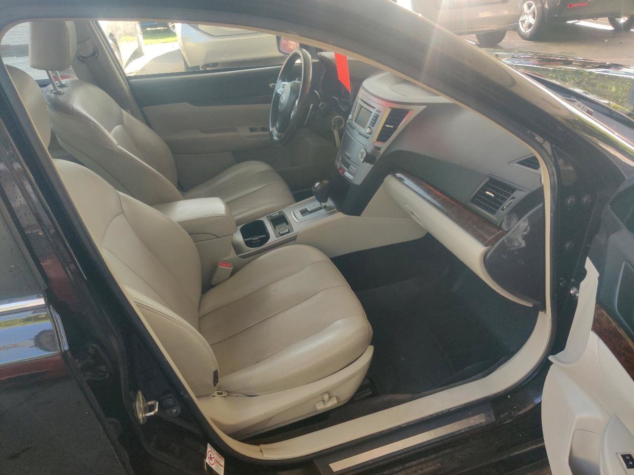 Used 2014 Subaru Legacy 2.5i Limited w/ Moonroof Package AWD/4WD image 17