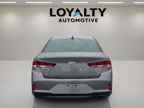 Used 2018 Hyundai Sonata SE w/ Cargo Package FWD image 4