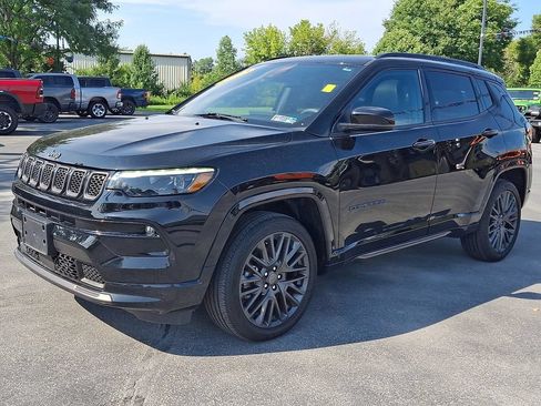 Used 2023 Jeep Compass High Altitude AWD/4WD image 3