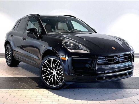 Used 2026 Porsche Macan AWD/4WD image 12