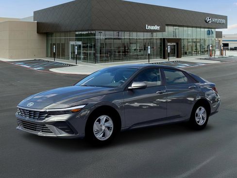 New 2026 Hyundai Elantra SE w/ Cargo Package image 2