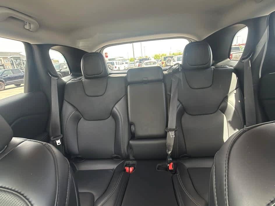 Used 2021 Jeep Cherokee Latitude Lux w/ Comfort/Convenience Group AWD/4WD image 28