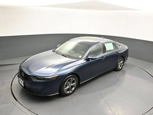 Used 2023 Honda Accord EX image 33